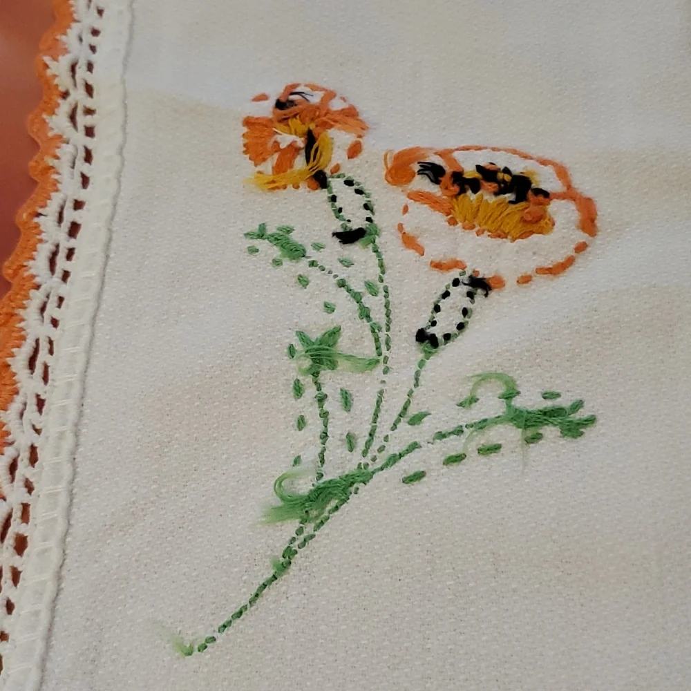 Vintage Tea Towel & Crochet lDoily